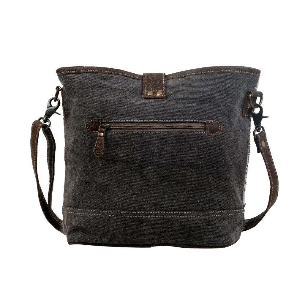 IDENTITY SHOULDER BAG